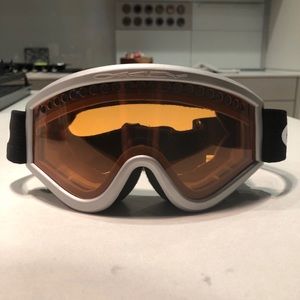Oakley Snow Goggles  ⛷🏂🛷